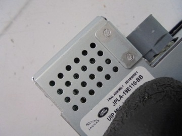 РАЗЪЕМ USB SIM 12 В JAGUAR E-PACE