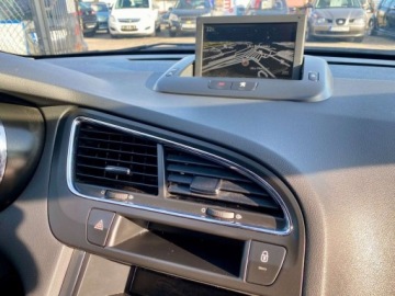 Peugeot 5008 I Minivan 2.0 HDi FAP 150KM 2013 Peugeot 5008 7- Osobowy 2.0 Diesel 150KM, zdjęcie 4