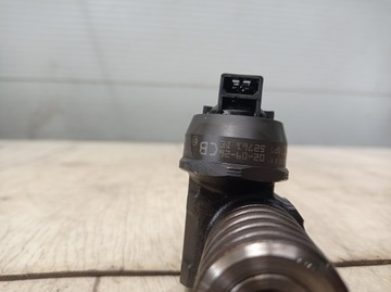 AUDI A4 B6 НАСОС ИНЖЕКТОР ИНЖЕКТОР 038130073AR