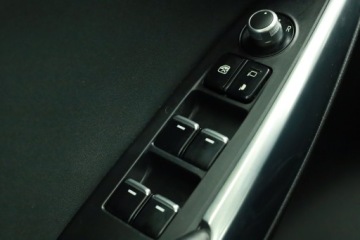 Mazda 6 III Sedan Facelifting 2016 2.0 SKYACTIV-G 165KM 2017 Mazda 6 2.0 Skyactiv-G, Salon Polska, Navi, Klima, zdjęcie 15