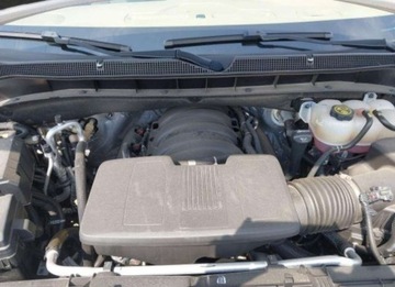 Chevrolet Tahoe GMT900 2023 Chevrolet Tahoe 2023, 5.3L, 4x4, PREMIER, od ubezpieczalni 5.3 Benzyna, zdjęcie 18