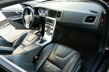 Volvo S60 II Sedan 2.0 D3 163KM 2011 Volvo S60 R-Desing 2,0D 163Km Ledy City Skóra, zdjęcie 26