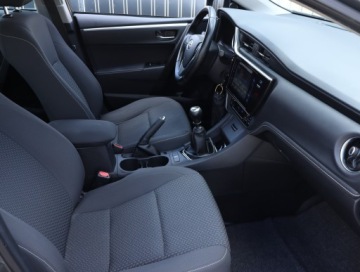 Toyota Corolla XI Sedan Facelifting 1,6 Valvematic 132KM 2017 Toyota Corolla 1.6 Valvematic, Salon Polska, zdjęcie 8