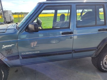 Jeep Cherokee XJ 97-01 drzwi lewe przednie