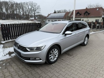 Volkswagen Passat B8 Variant 2.0 TDI BlueMotion SCR 150KM 2019 Volkswagen Passat 2,0 tdi 150 ps ładny swieżo