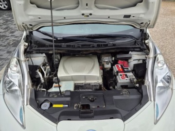 Nissan Leaf I Hatchback 5d Facelifting Elektryczny 109KM 2016 Nissan Leaf Sliczny Bialy elektryk 30KWH 149tys km Navi, kamera, automat f, zdjęcie 30