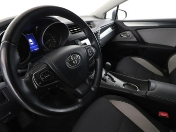 Toyota Avensis III Wagon Facelifting 2015 1.8 Valvematic 147KM 2017 Toyota Avensis automat navi klima auto kamera i, zdjęcie 13
