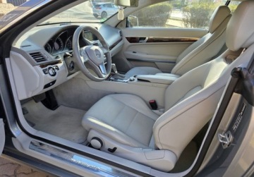 Mercedes Klasa E W212 Coupe 200 CGI BlueEFFICIENCY 184KM 2011 Mercedes-Benz Klasa E Wzorowy E 200 Coupe - 121Tkm - Bezwypadkowy 1.8, zdjęcie 17