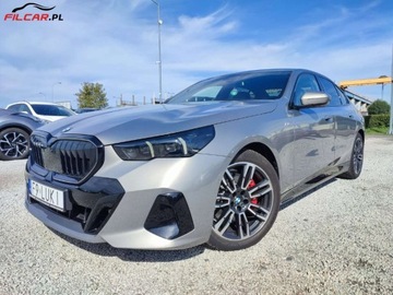 BMW Seria 5 G90-91 2023 BMW Seria 5 M PAKIET PRO GWARANCJA Kamery 360 Zarejestrowany Mozliwa zamia, zdjęcie 1