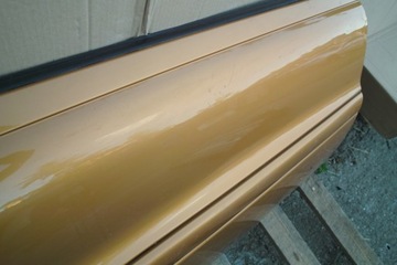 VOLVO C70 I DRZWI PRAWE