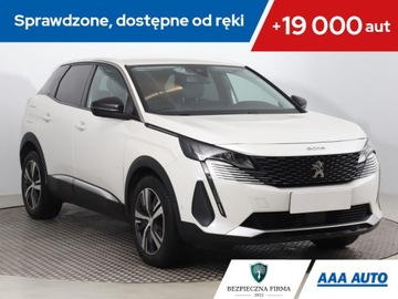 Peugeot 3008 II Crossover Facelifting  1.2 PureTech 130KM 2021 Peugeot 3008 1.2 PureTech, Salon Polska