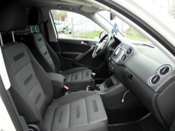 Volkswagen Tiguan I SUV 2.0 TDI CR DPF 140KM 2008 Volkswagen Tiguan Webasto 4x4 Nawigacja Bi-Xenon Klimatronik 2.0 Diesel, zdjęcie 21