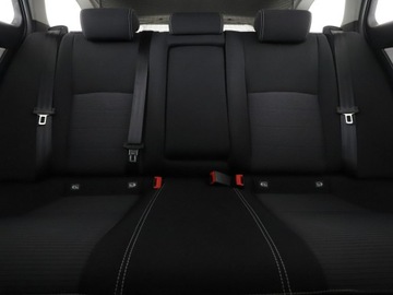 Toyota Avensis III Wagon Facelifting 2015 1.8 Valvematic 147KM 2017 Toyota Avensis automat navi klima auto kamera i, zdjęcie 17