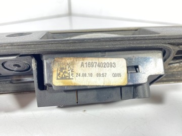 Mercedes W245 W169 BLENDA KLAPY TYLNEJ TYŁ CHROM OE A1697402093