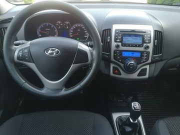Hyundai i30 I CW Facelifting 1.6 CRDi 115KM 2011 Hyundai i30 1.6 CRDI 116KM Klimatronic Isofix Alu, zdjęcie 14