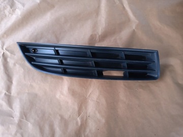 KRATKA ZDERZAKA PRAWA VW PASSAT B6 3C0853666
