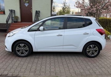 Kia Venga Mikrovan 1.4 DOHC CVVT 90KM 2015 Kia Venga 1.4 90KM Navi Panorama Kamera KEY Bezwypadkowy Dla wymagajacy, zdjęcie 1