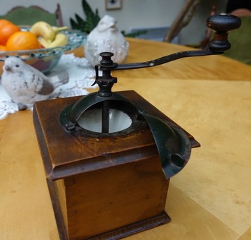 DEF-LOFT старая ручная кофемолка Solo FABRIK MARKE K8M