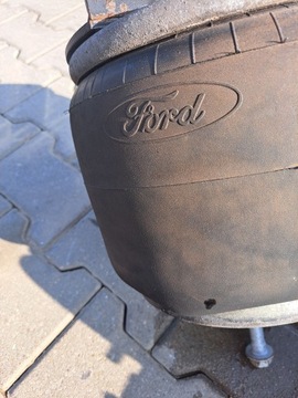 ПОДВЕСКА ПНЕВМАТИЧЕСКИЕ ПОДАРКИ ЗАДНИЕ BLACKTECH LOW DECK FORD F-MAX CARGO