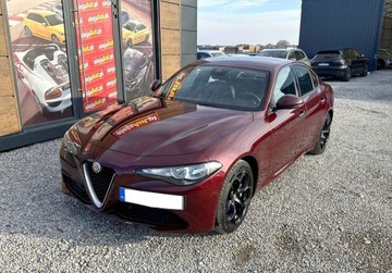 Alfa Romeo Giulia II Sedan 2.0 Turbo 200KM 2019 Alfa Romeo Giulia GIULIA 2.0 BENZ 200 KM Salon PL 2019r Warszawa 2.0, zdjęcie 1