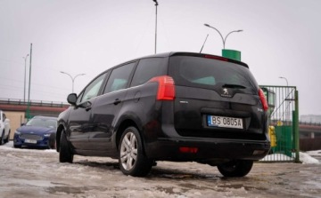 Peugeot 5008 I Minivan Facelifting 2.0 HDi 150KM 2015 Peugeot 5008 Peugeot 5008 I 2.0 BlueHDi 150KM 7-osobowy 2.0 Diesel 150KM, zdjęcie 8