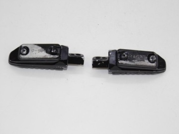 SUZUKI GSX650F КОМПЛЕКТ ПОДСТАВОК ДЛЯ НОГ ПАССАЖИРА ОРИГИНАЛ