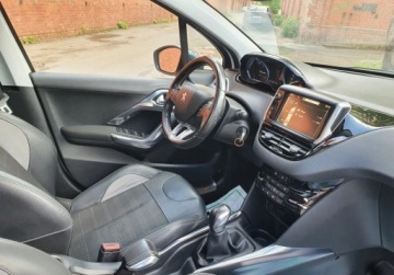 Peugeot 2008 I 2014 Peugeot 2008 Panorama Allure Serwis GetHelp 1.2 Benzyna 110KM, zdjęcie 9