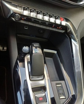 Peugeot 3008 II Plug-In Hybrid HYbrid4 300 PHEV 300KM 2020 Peugeot 3008 150 1.6 Hybrid4 PHEV GT PACK 300 KM 4x4 AUTOMAT I wl. FV23, zdjęcie 16