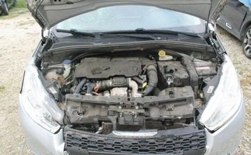 Peugeot 208 I Hatchback 3d 1.6 e-HDI 92KM 2015 Peugeot 208 1.6 Diesel 92KM, zdjęcie 12