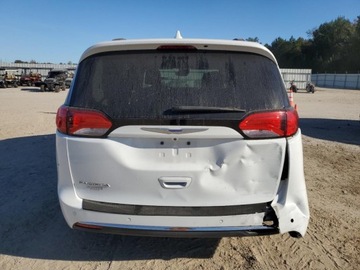 Chrysler Pacifica II 2018 Chrysler Pacifica Touring L 2018 3.6L 3.6 Benzyna 287KM, zdjęcie 2