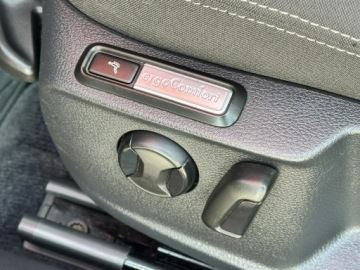 Volkswagen Passat B8 Variant 2.0 TDI BlueMotion SCR 150KM 2016 Volkswagen Passat Variant Łopatki Grzany fotel, zdjęcie 9