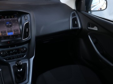 Ford Focus III Kombi Facelifting 1.0 EcoBoost 125KM 2014 Ford Focus 1.0 EcoBoost, Klima, Klimatronic, zdjęcie 7