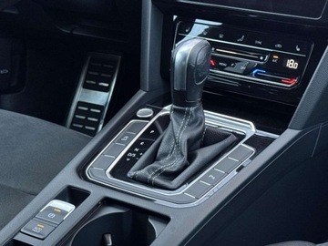 Volkswagen Arteon Fastback Facelifting 2.0 TDI 200KM 2021 Volkswagen Arteon R-Line HAK Panorama Keyless Nawigacja Tempomat App Cyfro, zdjęcie 15
