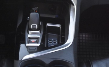 Peugeot 3008 II Crossover 1.2 PureTech 130KM 2019 Peugeot 3008 Peugeot 3008 Automat Benzyna Bogata Wersja 1.2 Benzyna 130KM, zdjęcie 10
