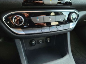 Hyundai i30 III Wagon Facelifting 1.0 T-GDI 120KM 2022 Hyundai i30 SalonPL serwis ASO 1.0T-GDI 120KM bezwypadkowy pakiety kamera, zdjęcie 23