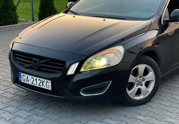 Volvo S60 II Sedan 2.0 D3 163KM 2010 Volvo S60 2.0 Diesel 163 Km D4 Momentum 2.0 Diesel 163KM, zdjęcie 11