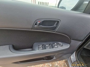 Hyundai i30 I CW Facelifting 1.4 DOHC 109KM 2010 Hyundai i30 Hak Usb iPOD Aux Mp3 1.4 Benzyna 109KM, zdjęcie 14