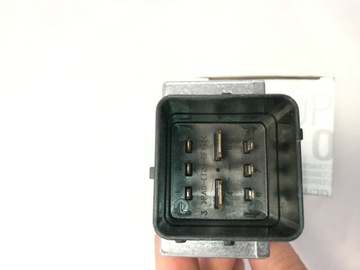 RELÉ SVÍČEK ŽHAVÍCÍCH RENAULT MASTER DOKKER 110678071R ORIGINÁLNÍ