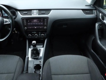 Skoda Octavia III Liftback Facelifting 1.8 TSI 180KM 2018 Skoda Octavia 1.8 TSI, Salon Polska, Klima, zdjęcie 5