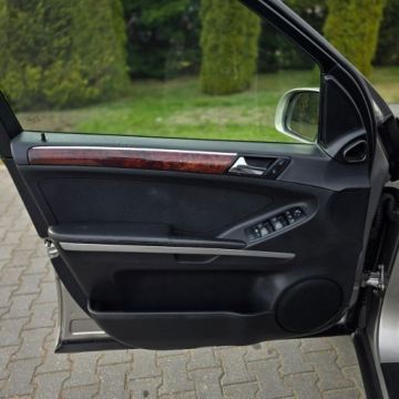 Mercedes Klasa M W164 Off-roader 3.0 V6 (280 CDI) 190KM 2006 Mercedes ML 280 CDI 4Matic 7G Automat 3.0 Diesel, zdjęcie 22