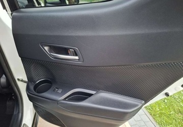 Toyota C-HR I Crossover Facelifting 1.8 Hybrid 122KM 2021 Toyota C-HR Toyota C-HR 1.8 Hybryda 122KM, zdjęcie 27