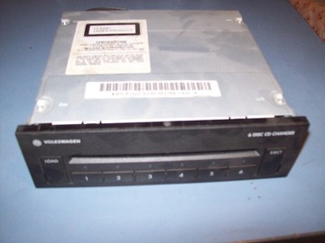 CD-ЧЕЙНДЖЕР VW GOLF PASSAT TIGUAN 1K0035110A