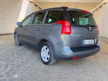 Peugeot 5008 I Minivan 1.6 HDi FAP 115KM 2013 Peugeot 5008 Style 1.6hdi 115KM 7-osob Sprawdz 1.6 Diesel 115KM, zdjęcie 4