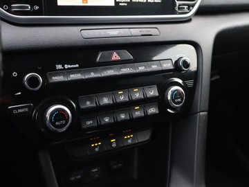 Kia Sportage IV SUV Facelifting 1.6 T-GDI 177KM 2019 Kia Sportage 1.6 T-GDI, Salon Polska, zdjęcie 18