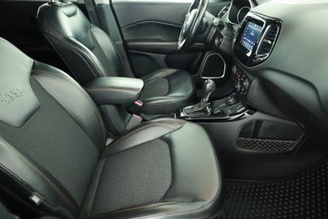 Jeep Compass II SUV 1.4 Multiair 170KM 2018 Jeep Compass 1.4 MultiAir, Salon Polska, zdjęcie 6