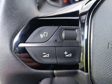 Peugeot 2008 II SUV 1.2 PureTech 100KM 2023 Peugeot 2008 Peugeot 2008 1.2 Benzyna 100KM Allure FV23 Gwarancja Fabryczna, zdjęcie 26