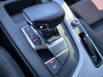 Audi A4 B9 Limousine Facelifting 2.0 40 TFSI 204KM 2022 Audi A4 Limousine 2.0 TFSI 204 KM, Automat,, zdjęcie 27