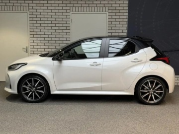 Toyota Yaris IV Hatchback Facelifting 1.5 Hybrid Dynamic Force 130KM 2026 Od ręki - GR Sport 1.5 Hybrid 130KM | Podgrzewane fotele!, zdjęcie 3