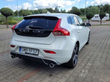Volvo V40 II Hatchback Facelifting 2.0 D2 120KM 2018 Volvo V40 V40,R-design 2.0 Diesel 120KM, zdjęcie 1