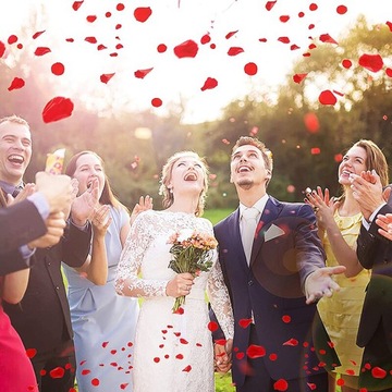 КРАСНЫЕ ЛЕПЕСТКИ РОЗ ИСКУССТВЕННЫЕ СВАДЕБНЫЕ КОНФЕТТИ 1000шт *ДВОЙНОЕ КОЛИЧЕСТВО* +БЕСПЛАТНО